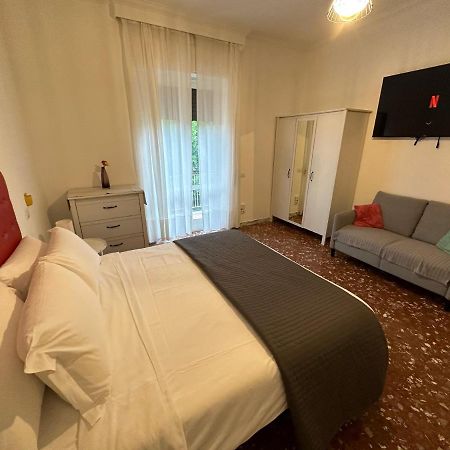 Galleria Frascati Rooms And Apartment Exterior foto