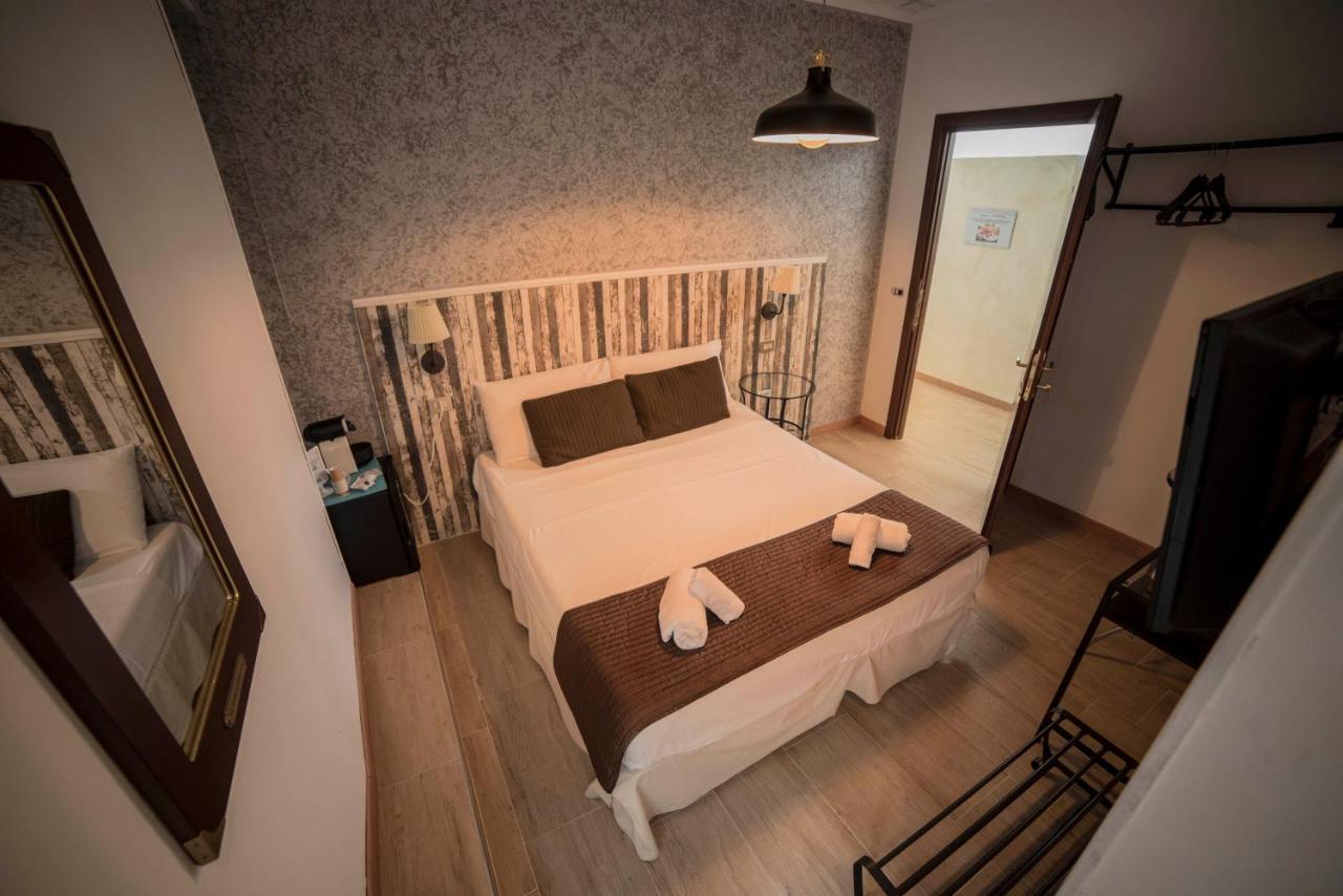 Galleria Frascati Rooms And Apartment Exterior foto